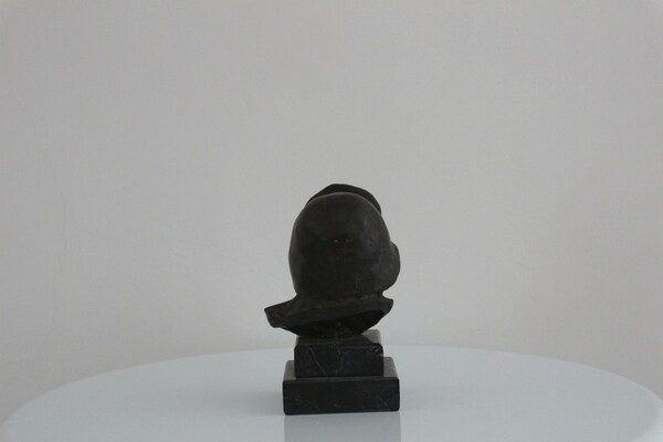 238#5936 Statuina Busto Di Bambina Con Cuffia in vendita - foto 3