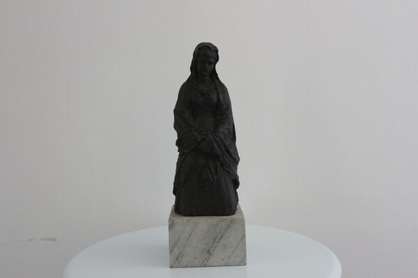 246#5936 Statuina Donna Con Velo in vendita - foto 2