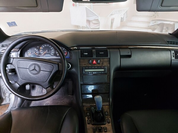 1#5941 Automobile Mercedes benz E250D in vendita - foto 14