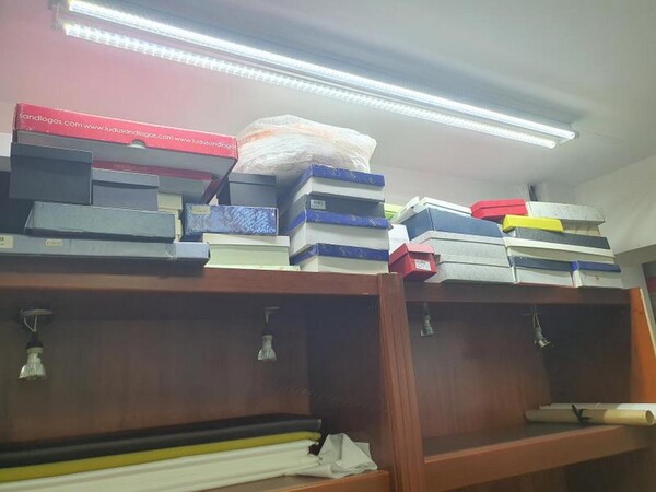 1#5945 Orecchini Moschino e ciondoli 2 Jewels in vendita - foto 32