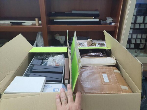 1#5945 Orecchini Moschino e ciondoli 2 Jewels in vendita - foto 35