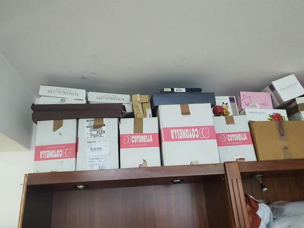 1#5945 Orecchini Moschino e ciondoli 2 Jewels in vendita - foto 36