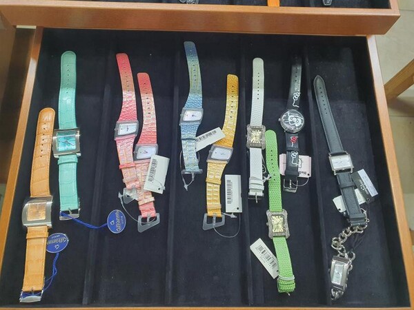 3#5945 Orologi da polso in vendita - foto 7