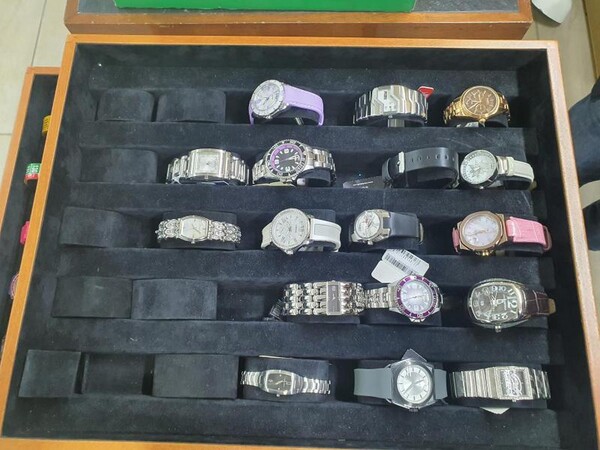 3#5945 Orologi da polso in vendita - foto 12