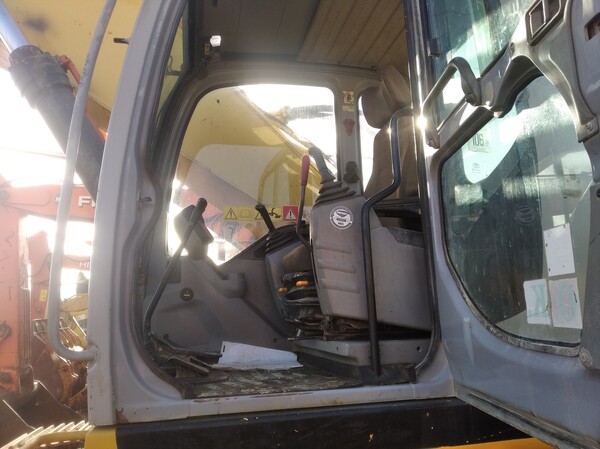 11#5960 Escavatore New Holland Hitachi in vendita - foto 6