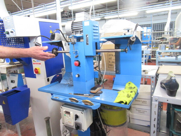 1#5971 Compendio beni mobili per produzione di calzature in vendita - foto 99