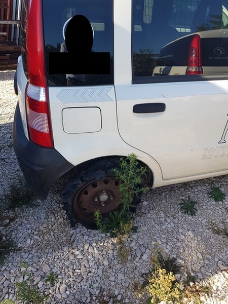 1#5981 Arredi ufficio e attrezzature per attività di vigilanza in vendita - foto 2