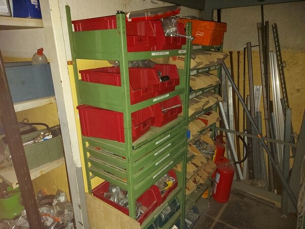 1#5989 Attrezzatura per officina e arredi ufficio in vendita - foto 14