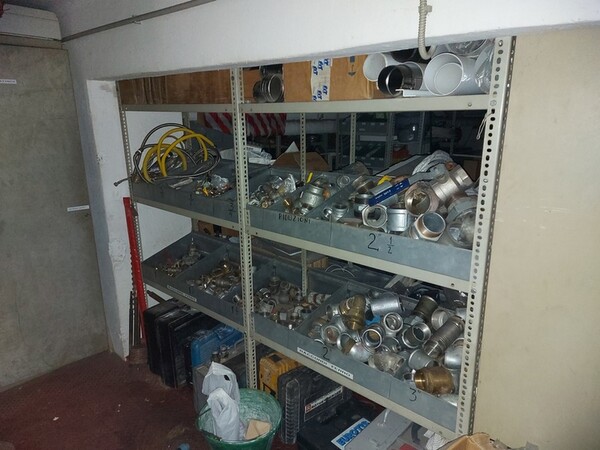 1#5989 Attrezzatura per officina e arredi ufficio in vendita - foto 20