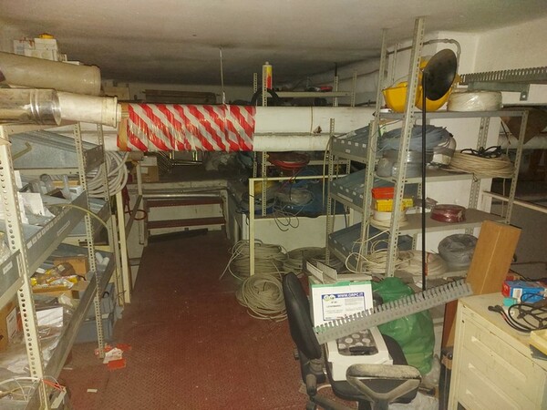 1#5989 Attrezzatura per officina e arredi ufficio in vendita - foto 23