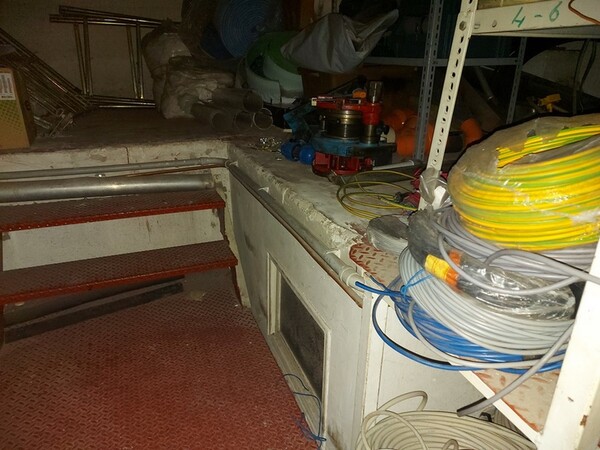 1#5989 Attrezzatura per officina e arredi ufficio in vendita - foto 39