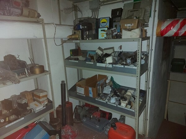 1#5989 Attrezzatura per officina e arredi ufficio in vendita - foto 45