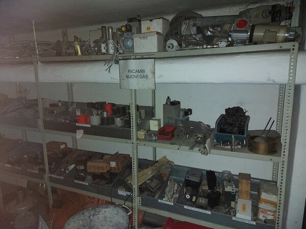 1#5989 Attrezzatura per officina e arredi ufficio in vendita - foto 46