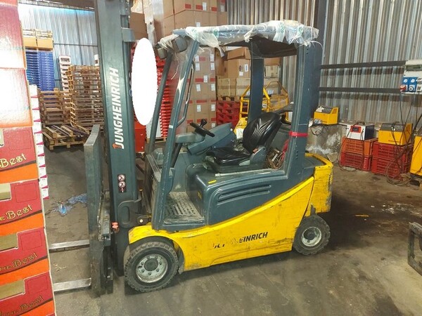 4#5992 Carrello elevatore Jungheinrich in vendita - foto 1