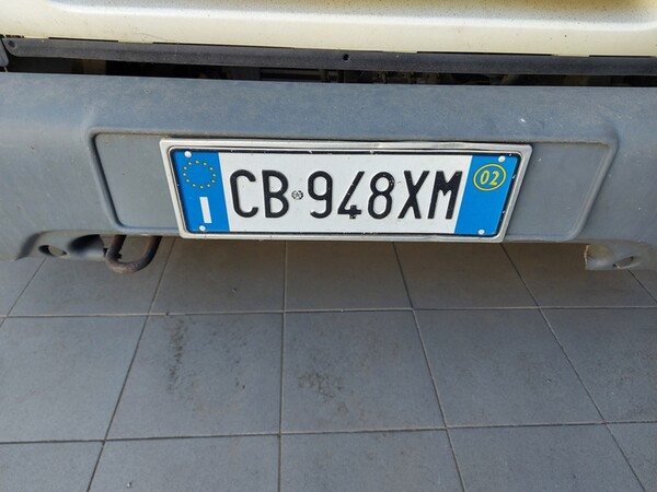 38#5998 Autocarro Nissan in vendita - foto 2