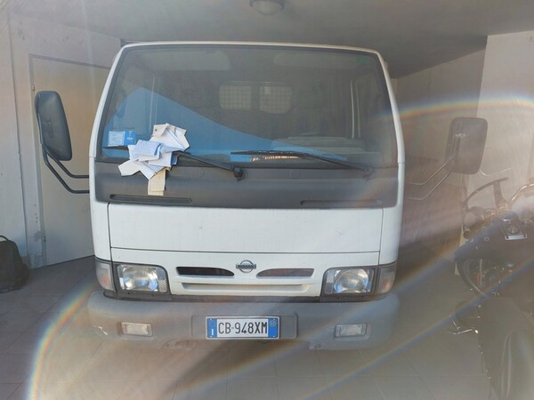 38#5998 Autocarro Nissan in vendita - foto 3