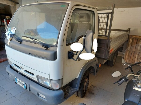 38#5998 Autocarro Nissan in vendita - foto 4