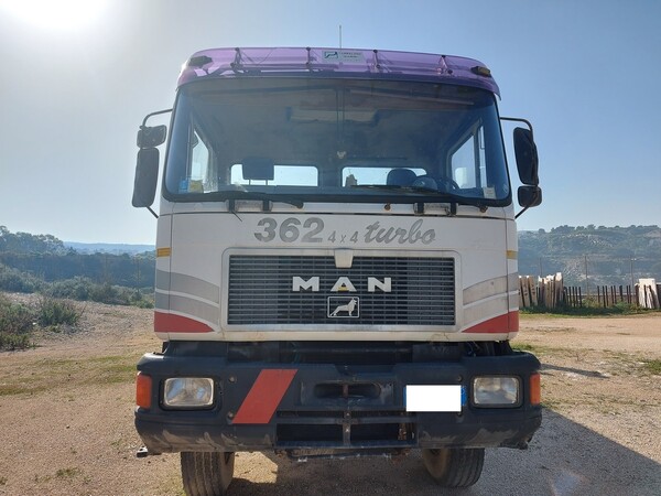 Autocarri in vendita