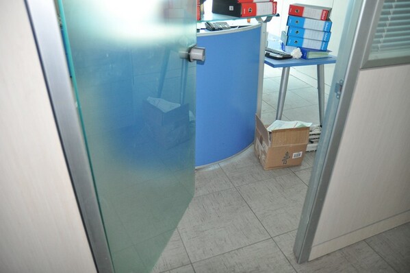 12#6028 Arredi e attrezzature per ufficio in vendita - foto 2