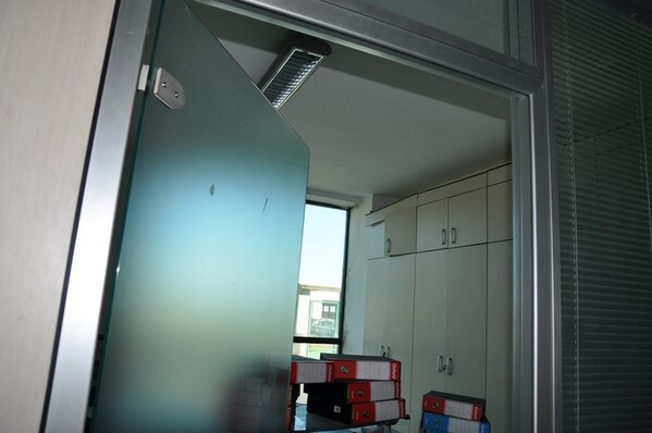 12#6028 Arredi e attrezzature per ufficio in vendita - foto 3