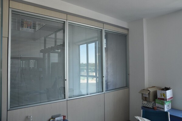 12#6028 Arredi e attrezzature per ufficio in vendita - foto 4