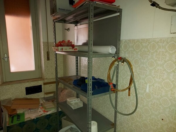 1#6042 Arredi e attrezzature per ufficio in vendita - foto 24