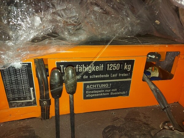 3#6042 Stoccatore elettrico Still e transpallet manuale in vendita - foto 2