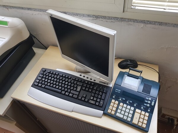 1#6046 Arredamento ed attrezzatura informatica per ufficio in vendita - foto 54