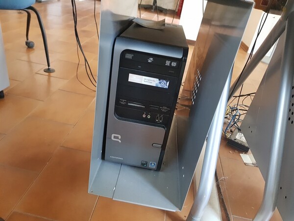 1#6046 Arredamento ed attrezzatura informatica per ufficio in vendita - foto 67