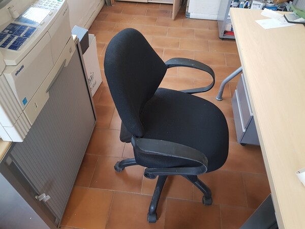 1#6046 Arredamento ed attrezzatura informatica per ufficio in vendita - foto 68