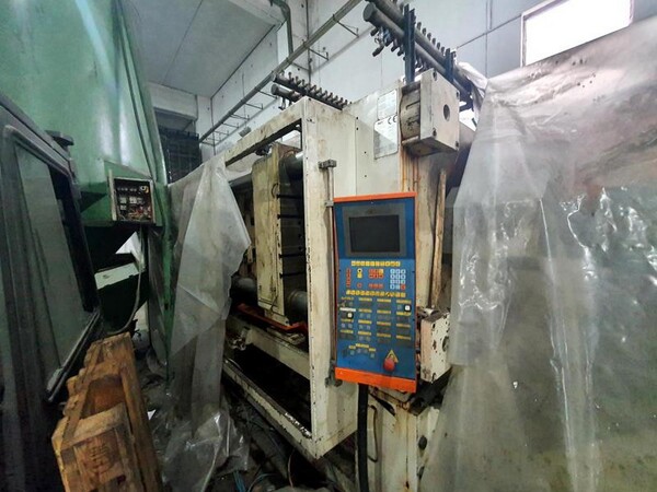 Presse a iniezione per plastica in vendita