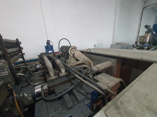 7#6048 Pressa oleodinamica BMB KW50PI in vendita - foto 10