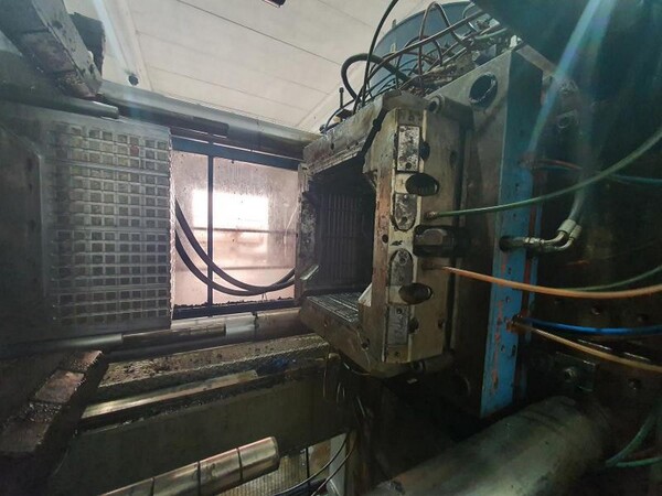 7#6048 Pressa oleodinamica BMB KW50PI in vendita - foto 18