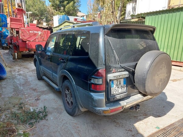 28#6053 Automobile Mitsubishi Pajero in vendita - foto 3