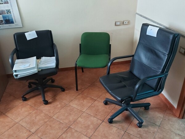 3#6058 Arredamento ufficio in vendita - foto 3