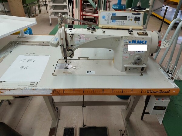 103#6059 Macchine lineari Juki e Pfaff in vendita - foto 9