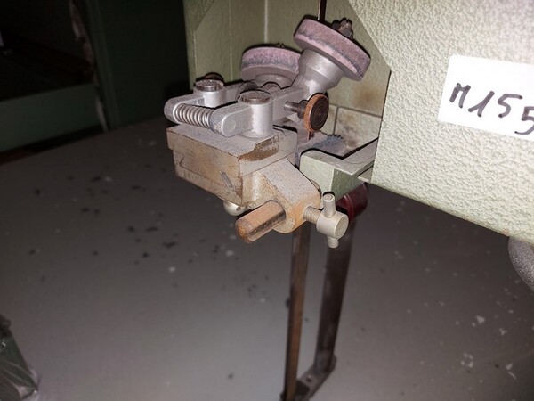 155#6059 Sega a nastro per tessuto Kuris e pressa adesivatrice in vendita - foto 4