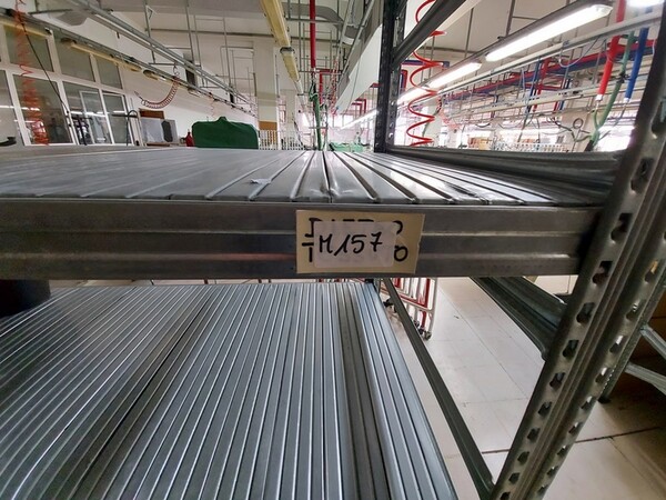 157#6059 Arredamento per laboratorio tessile e  utensili per la lavorazione tessile in vendita - foto 6
