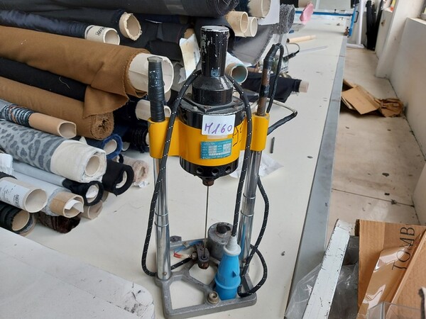 157#6059 Arredamento per laboratorio tessile e  utensili per la lavorazione tessile in vendita - foto 11