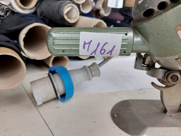 157#6059 Arredamento per laboratorio tessile e  utensili per la lavorazione tessile in vendita - foto 13