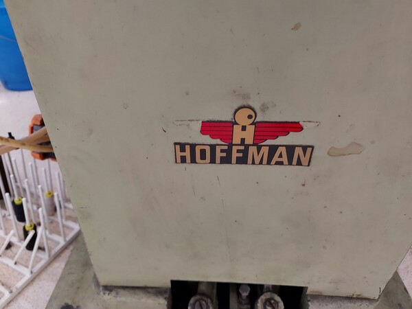 163#6059 Presse da stiro e macchina attaccabottoni Union Special Lewis in vendita - foto 39