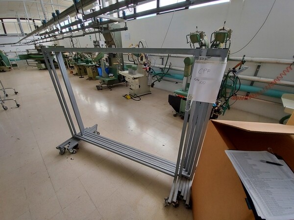 163#6059 Presse da stiro e macchina attaccabottoni Union Special Lewis in vendita - foto 50