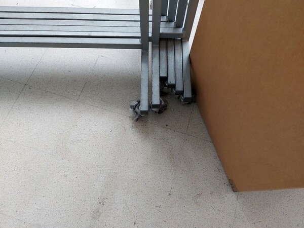 163#6059 Presse da stiro e macchina attaccabottoni Union Special Lewis in vendita - foto 51