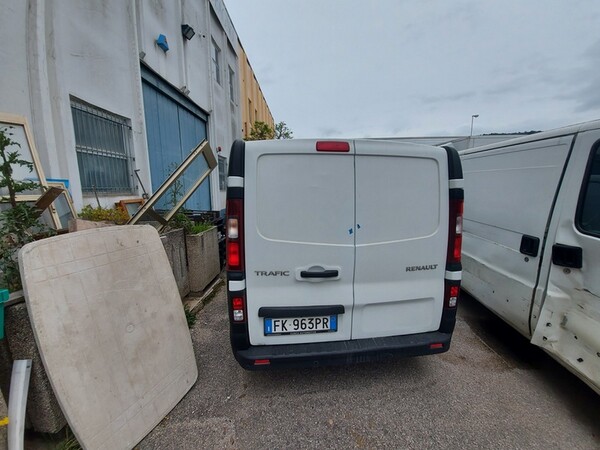 10#6065 Autocarro Renault Trafic in vendita - foto 2