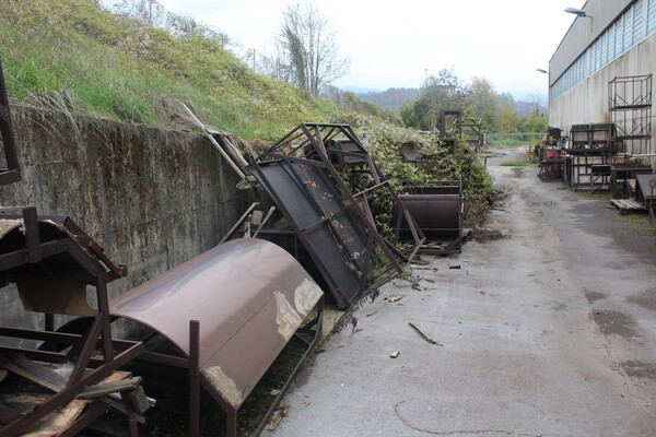 35#6068 Stampi in metallo e materiale ferroso vario in vendita - foto 34