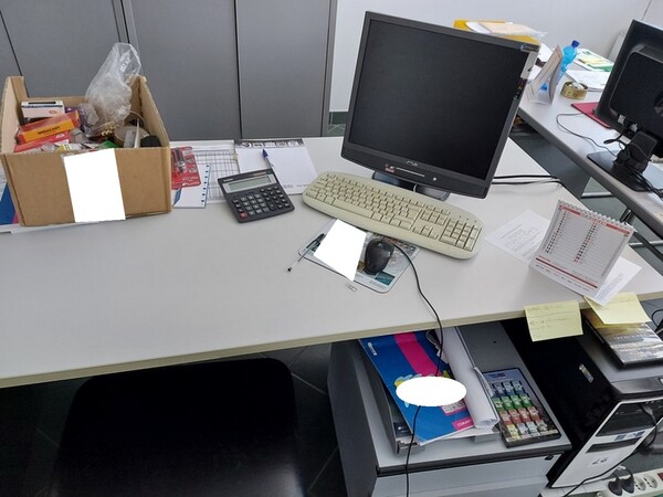 3#6077 Arredi e attrezzature per ufficio in vendita - foto 6