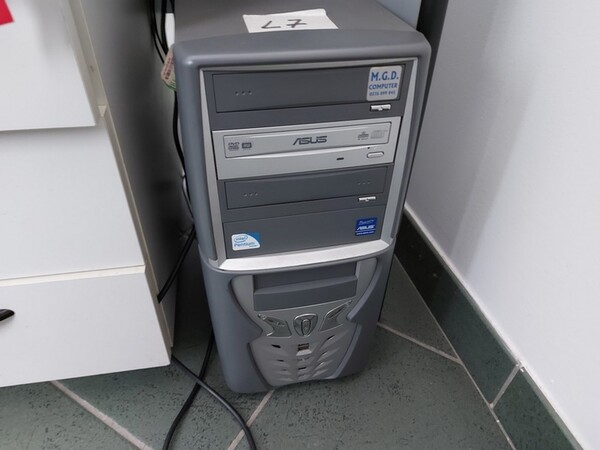 3#6077 Arredi e attrezzature per ufficio in vendita - foto 13