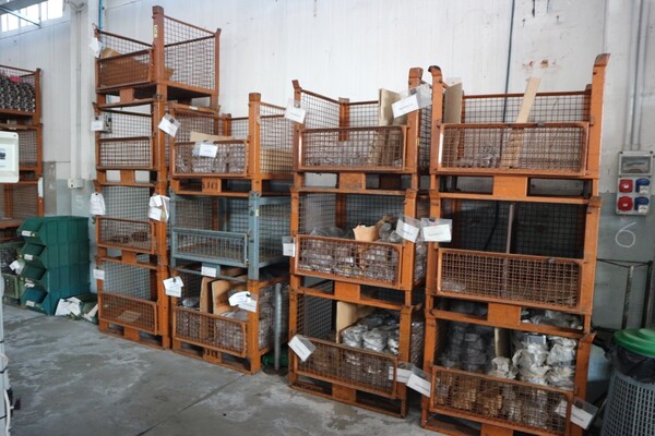 13#6078 Scaffalature e magazzino di rotori e statori in vendita - foto 7