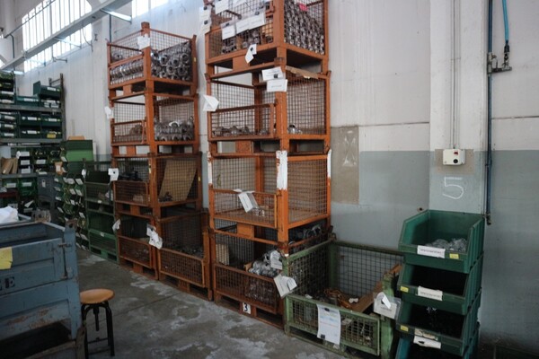 13#6078 Scaffalature e magazzino di rotori e statori in vendita - foto 8