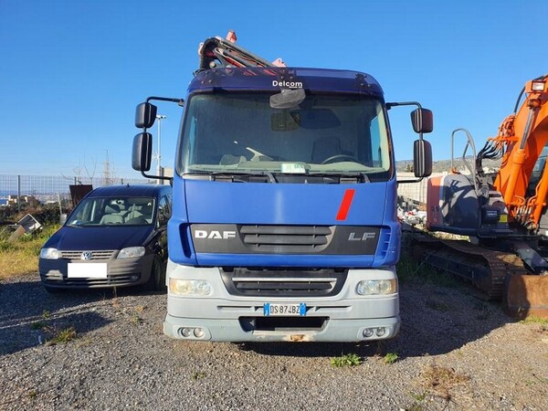 1#6105 Autocarro Daf con gru in vendita - foto 1